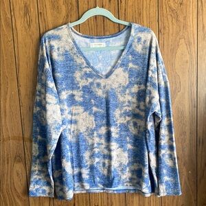 Lucky Brand Blue and Cream Tie-Dye Blouse